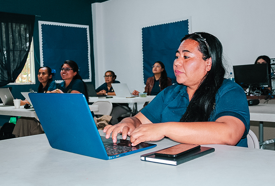 El Sistema Educativo Adventista de la Unión Mexicana del Norte lanza campaña “Tu escuela a un clic” para impulsar la digitalización dentro de las escuelas.